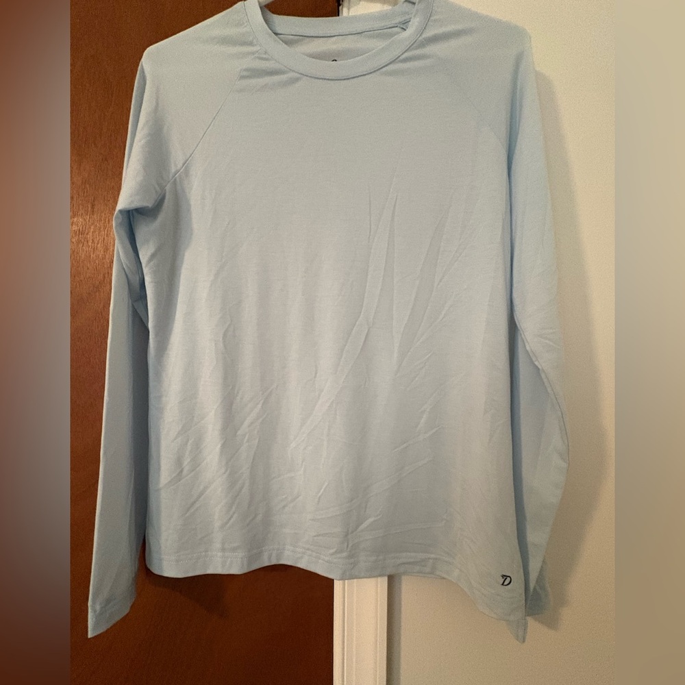 NWOT!! Women’s Duck Camp- Lightweight Performance Crew. Size Small. Brand New